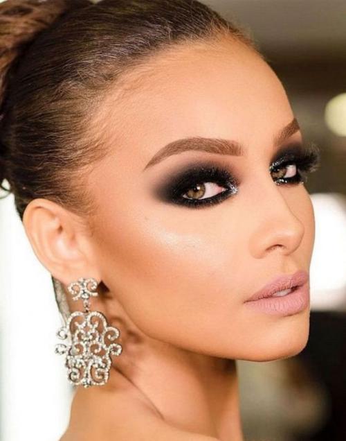 Вечерний макияж для глаз. Каким должен быть красивый вечерний макияж: особенности и пошаговые советы 23