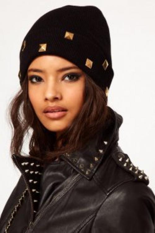 Чем можно украсить вязаную шапку детскую. Как можно украсить шапку своими руками