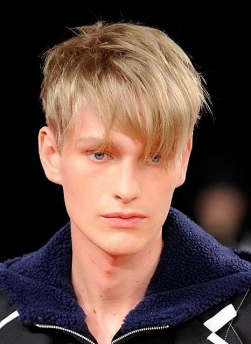 Как уложить короткую челку на бок мужчине. Популярные мужские стрижки с длинной челкой