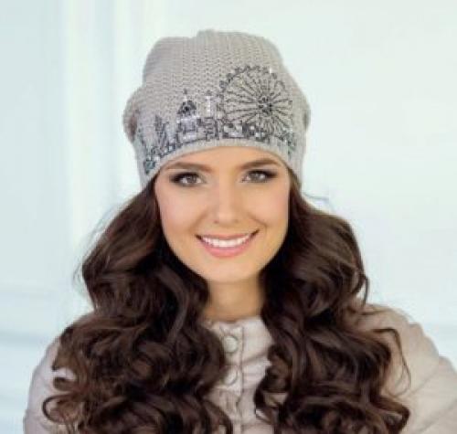 Чем можно украсить вязаную шапку своими руками. Как украсить шапку стразами своими руками (фото)