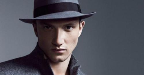 Какой головной убор носить с пальто мужчине: шапку, шляпу, кепку?