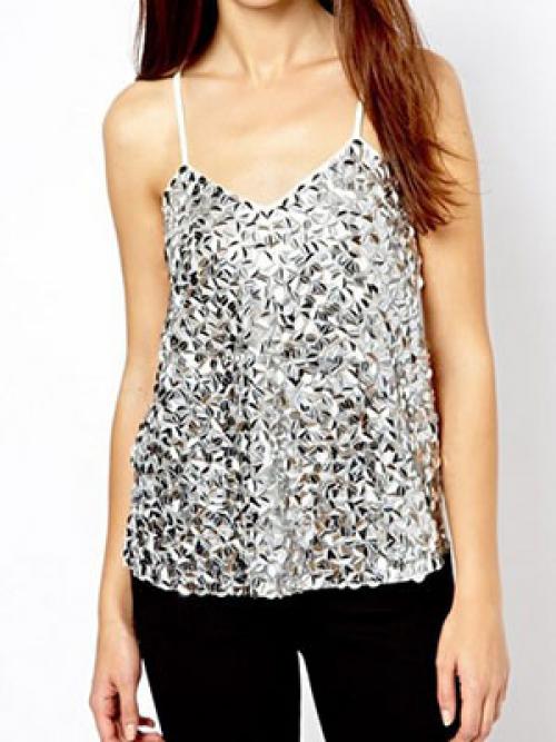 Как украсить женскую белую рубашку. Украшение блузки пайетками