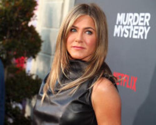 Что одеть на первое свидание женщине в 40 лет. Классическое простое платье + туфли для женщины старше 40 лет