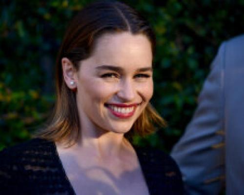 Что одеть на первое свидание женщине в 40 лет. Классическое простое платье + туфли для женщины старше 40 лет