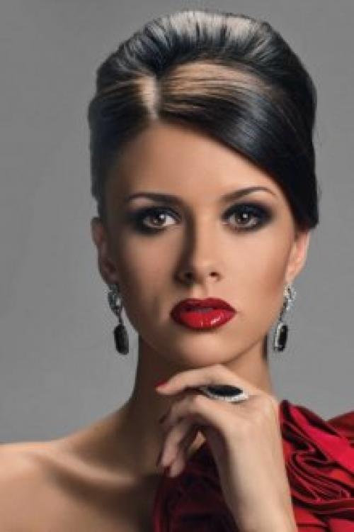 Макияж черный с красным. 