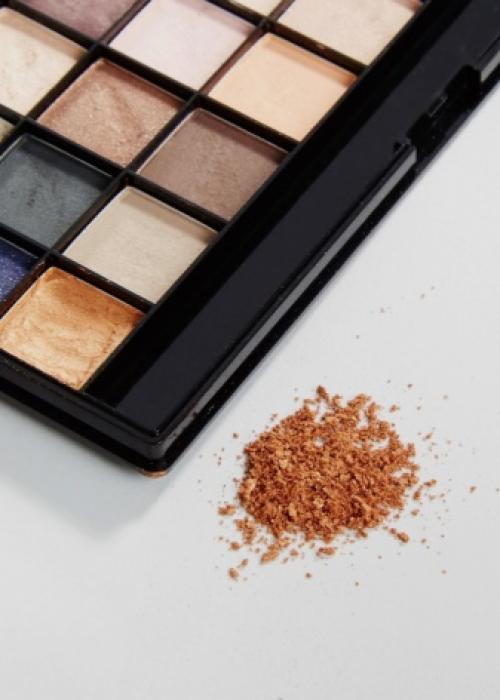 Макияж черный с красным. 25