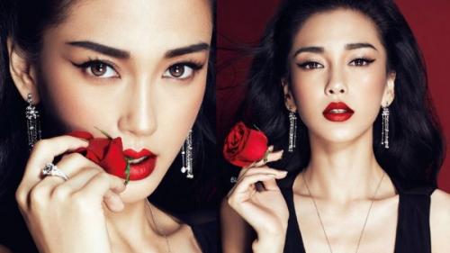 Макияж в цвете бордо. Идеи макияжа с бордовой помадой для брюнеток и блондинок