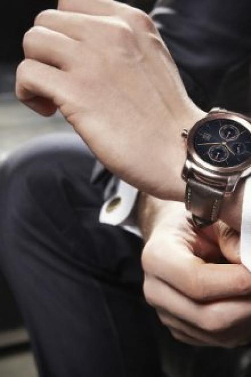 Как правильно носить часы на руке женщине. На какой руке нужно носить часы