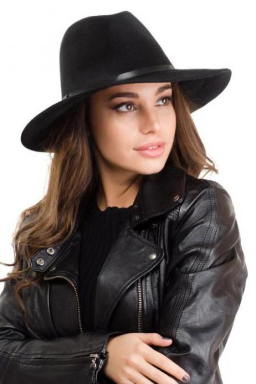 Шапки для круглого лица 2019. Какие головные уборы не стоит носить женщинам с круглым лицом