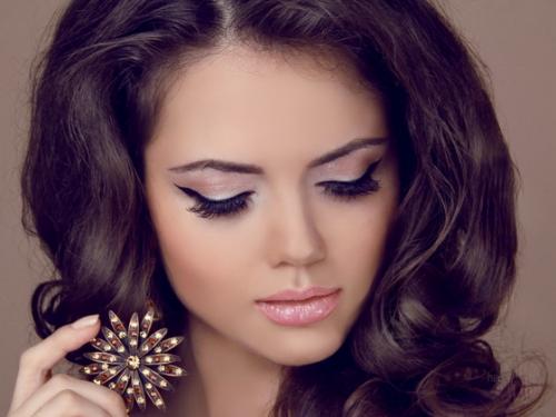 Вечерний макияж своими руками. Как сделать шикарный вечерний макияж на свадьбу (с фото)