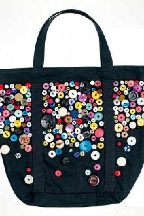 Как украсить сумку мехом. Как украсить кожаную сумку своими руками — варианты декора