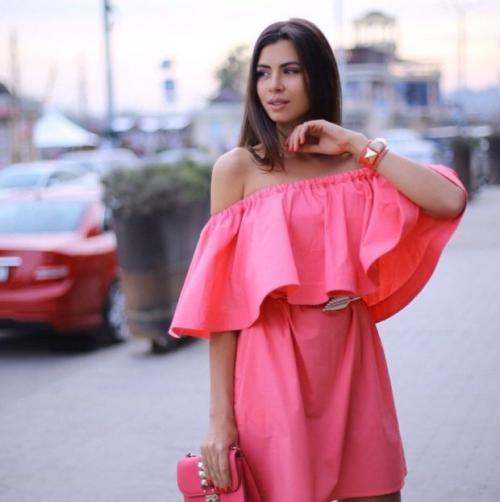 Бижутерия к коралловому платью. О том, какие украшения подойдут к коралловому платью, фото