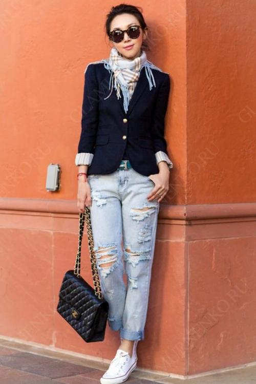 Черно красные кеды. Белые кеды