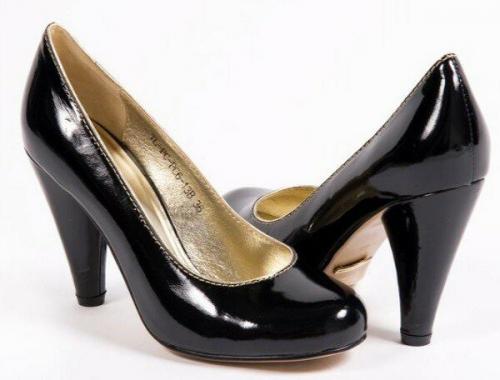 Туфли с длинным носом 2019. Что точно не в моде в 2019 году - какие туфли убрать подальше