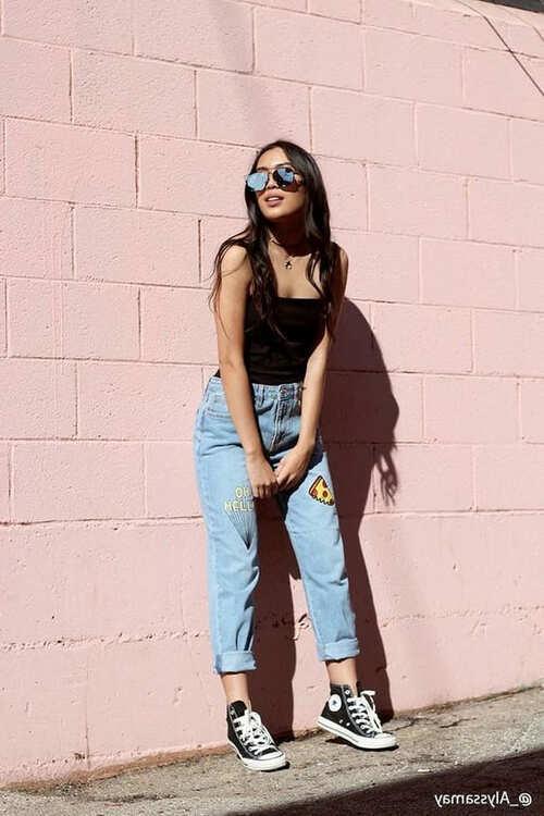 Чем отличаются джинсы мом от бананов. Что значит «джинсы мом»?