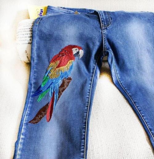 Как украсить джинсы пайетками. Как украсить джинсы своими руками: идеи, советы, фото ( 15 фото + 14 гиф + 1 видео )