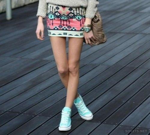 С чем можно носить бордовые кеды. Более подробно о некоторых сочетаниях цветов