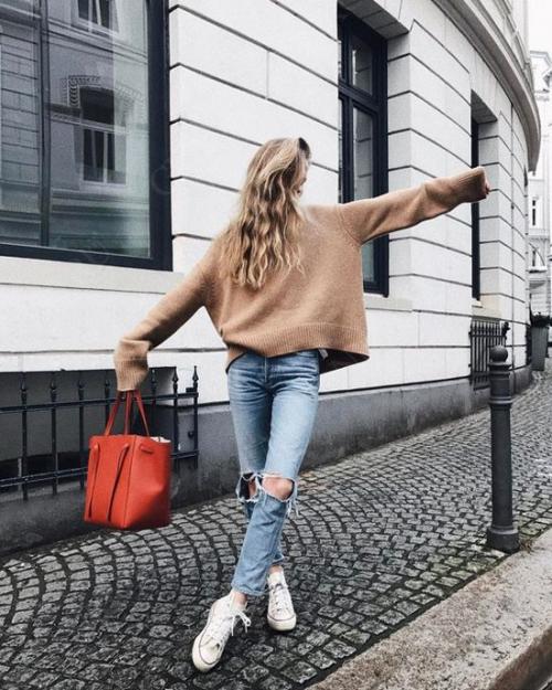 Черно красные кеды. Белые кеды