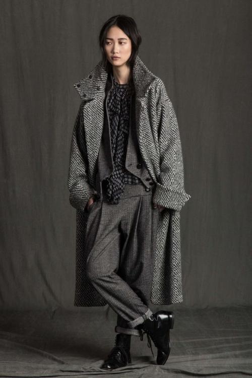 Шапка под пальто халат. С чем носить