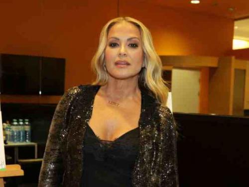 Дмитрий Борисов ориентация. После того, как Андрей Малахов ушел из программы «Пусть говорят», бразды правления в свои руки взял Дмитрий Борисов. И что теперь эта программа по-своему интересна зрителям. 06