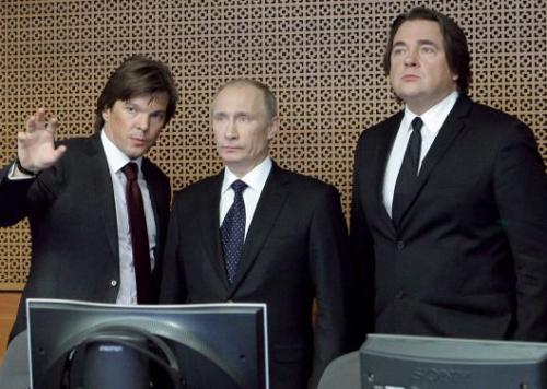 Дмитрий Борисов с парнем. Дмитрий Борисов и все все все