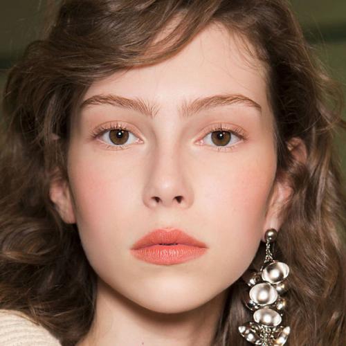 Как отрастить брови и ресницы в домашних условиях быстро. Не густо