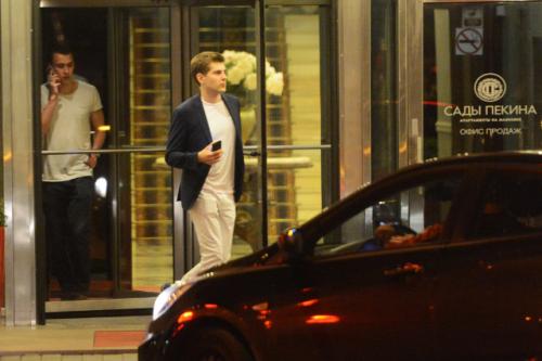 Дмитрий Борисов с парнем. Дмитрий Борисов и все все все