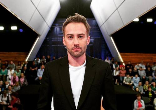 Дмитрий Борисов с парнем. Дмитрий Борисов и все все все