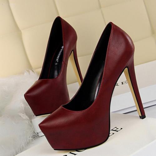 Носки с туфлями 2019. Основные антитренды