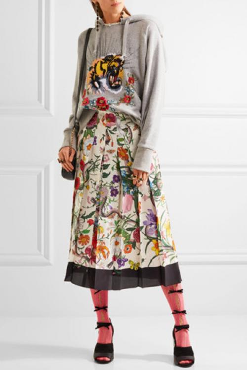 Босоножки с носками 2019. Самое необычное сочетание