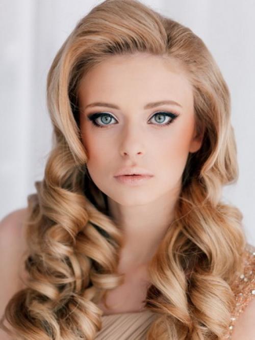 Прически с искусственными косами. Прически с накладными прядями по бокам в домашних условиях