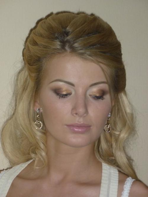 Прически с искусственными косами. Прически с накладными прядями по бокам в домашних условиях