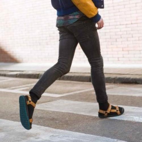 Можно ли носить носки с босоножками мужчинам. Общие правила ношения открытой обуви