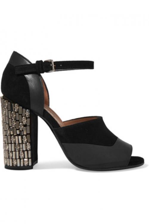 Босоножки с носками 2019. Самое необычное сочетание