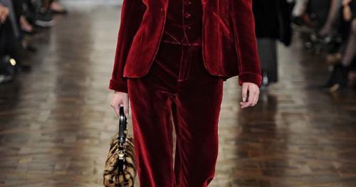 Брюки из панбархата. С чем носить бархатные брюки, чтобы покорить Fusion-мир