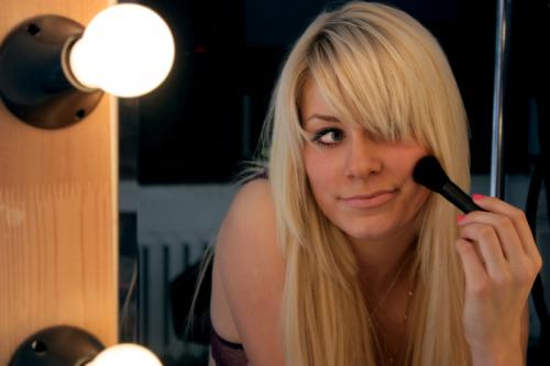 Как перекраситься из блондинки. Помогите!!!Подскажите формулу, из блондинки в светло русую 15 Как перекраситься из блондинки. Помогите!!!Подскажите формулу, из блондинки в светло русую 15