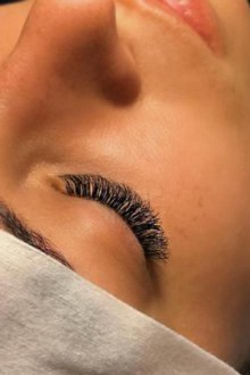 Как покрасить ресницы хной самой себе. Особенности окрашивания ресниц хной в салоне