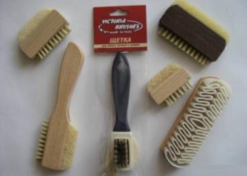 Замшевые кроссовки уход. Как постирать замшевые кроссовки?