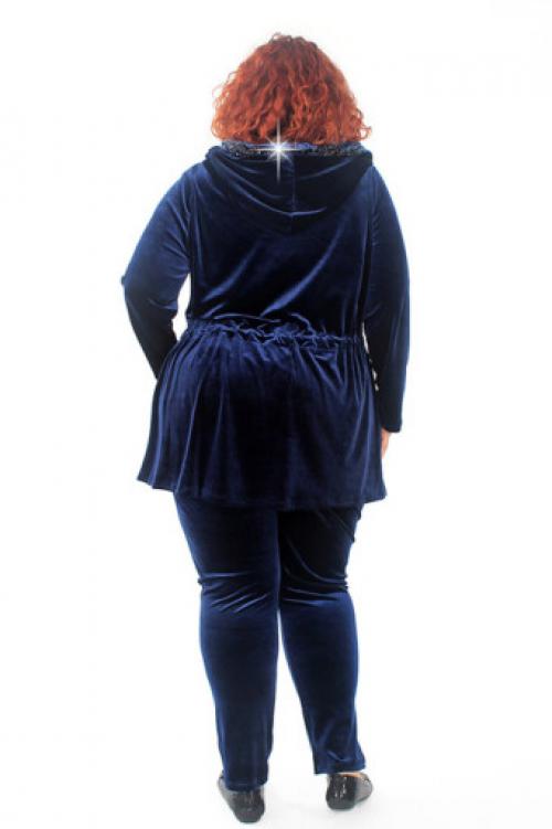 Велюровые спортивные штаны с чем носить. Модели и фасоны велюровых костюмов