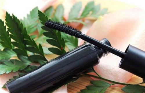 Окрашивание ресниц плюсы и минусы. Когда цвет имеет значение