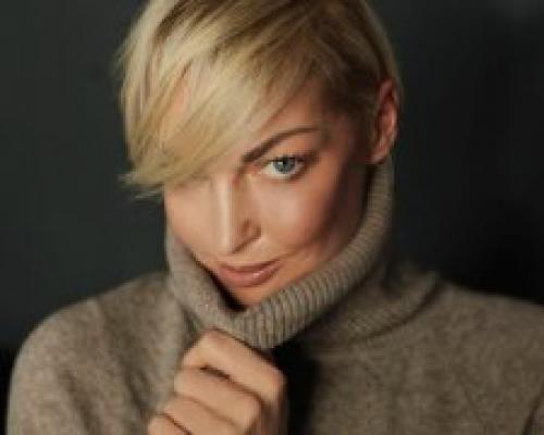 Что одеть на первое свидание женщине в 40 лет. Классическое простое платье + туфли для женщины старше 40 лет