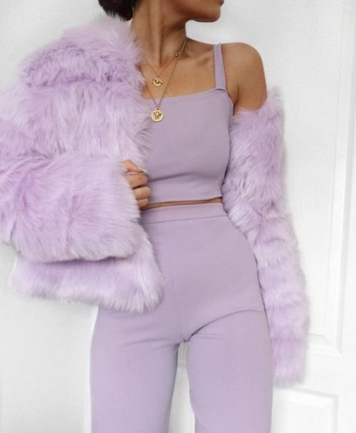 Лавандовый цвет в одежде кому идет. Модные цвета - лавандовый