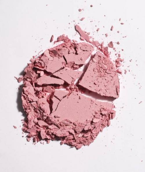 Как подобрать цвет румян. Какие румяна подходят смуглой коже?