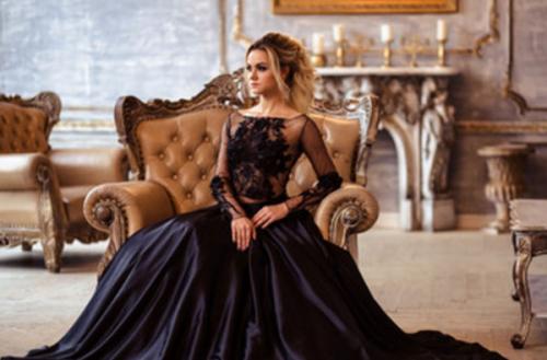 Черный цвет в одежде, что означает. Одежда