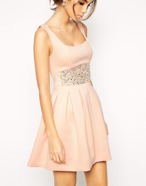 Украшения на платье своими руками. Как украсить платье бусинами своими руками 36 Украшения на платье своими руками. Как украсить платье бусинами своими руками 36