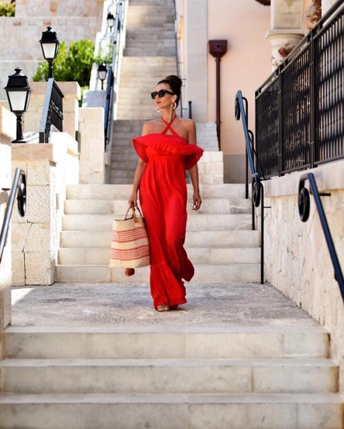 Мода 2019 кому з. Платья