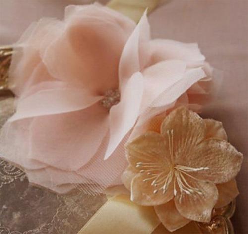 Украшения на платье своими руками. Как украсить платье бусинами своими руками 30 Украшения на платье своими руками. Как украсить платье бусинами своими руками 30