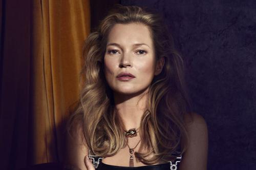 Стиль одежды Кейт Мосс. Одевайтесь, как Кейт Мосс: особенности стиля, макияжа, образы. Фото 10