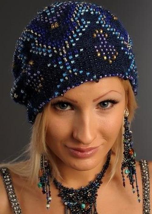 Как украсить шапку вязаную бисером. Идеи для вышивания