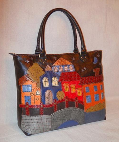 Как украсить старую сумку. Декор старой кожаной сумки 24